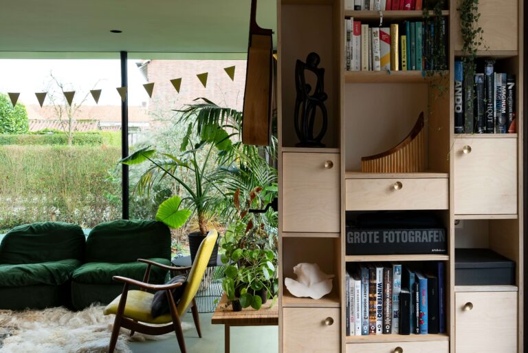 Read more about the article Architect vs Interior Designer: What’s the Difference and Who Do You Need